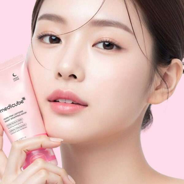 Öömask Taastamiseks ja Tursete Vähendamiseks Medicube PDRN Pink Caffeine Night Wrapping Mask 75ml