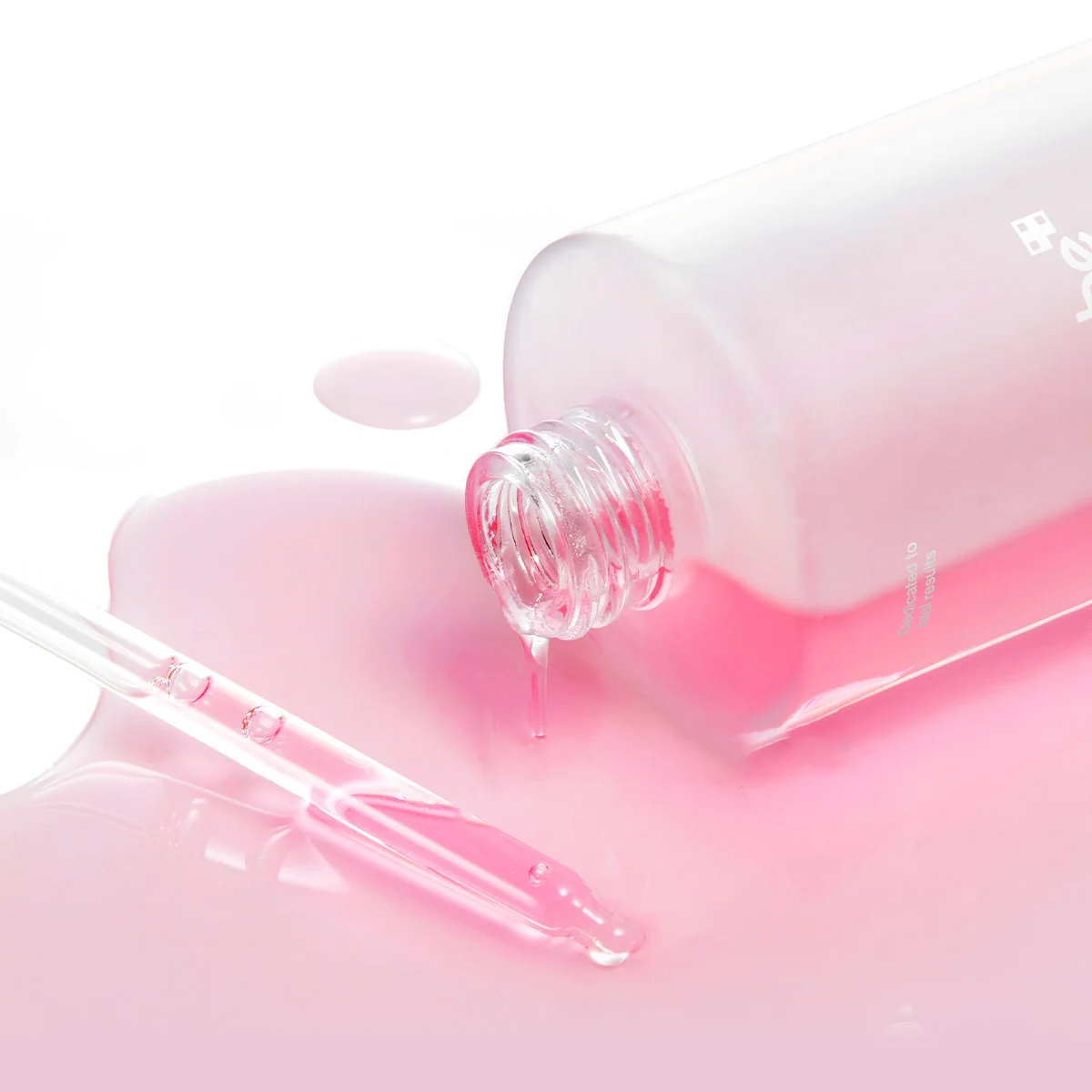 Лёгкая Сыворотка для Ровного Тона и Сияния Medicube Ultra Light PDRN Pink Peptide Serum 30мл — изображение 3